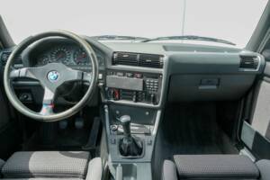 Image 2/34 de BMW M3 (1986)