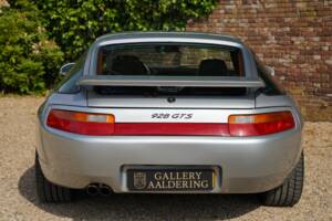Image 18/50 of Porsche 928 GTS (1993)