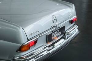 Image 44/49 de Mercedes-Benz 280 SE (1970)