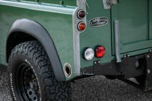 Image 32/41 of Land Rover 90 (1988)
