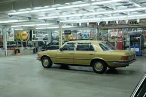 Image 6/76 of Mercedes-Benz 350 SEL (1977)