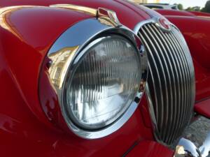 Image 42/174 of Jaguar XK 150 3.4 S OTS (1958)