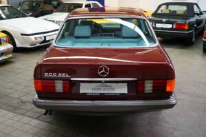 Immagine 16/42 di Mercedes-Benz 500 SEL (1982)