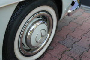 Imagen 19/50 de Mercedes-Benz 190 SL (1962)
