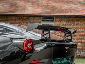 Immagine 28/50 di Aston Martin V12 Zagato (2013)