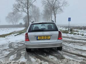 Bild 10/39 von Mercedes-Benz C 180 Kompressor T (2002)
