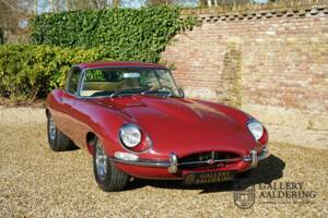 Imagen 10/50 de Jaguar E-Type (1968)