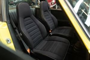 Image 28/50 of Porsche 911 Carrera 2.7 (1975)