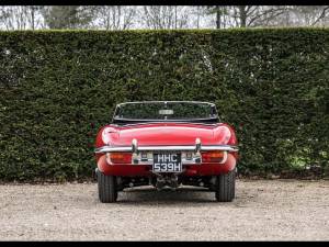 Image 6/12 de Jaguar E-Type (1970)