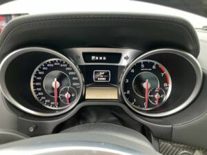 Afbeelding 32/70 van Mercedes-Benz SL 63 AMG (2012)