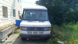 Image 1/14 of Mercedes-Benz T1 210 D (1991)