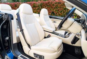 Bild 22/27 von Bentley Azure (2007)