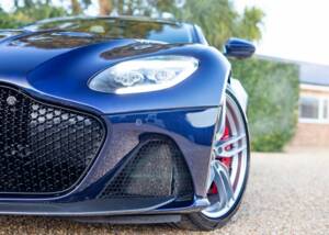 Immagine 38/50 di Aston Martin DBS Superleggera (2018)