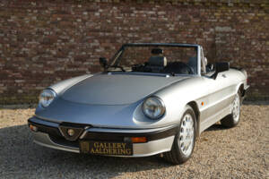 Immagine 37/50 di Alfa Romeo 2.0 Spider QV (1987)