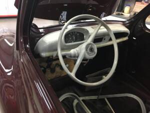 Bild 6/8 von Renault 4 CV (1961)