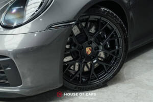 Image 11/25 of Porsche 911 Carrera 4 GTS (2023)