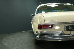 Afbeelding 31/50 van Mercedes-Benz 280 SE (1969)
