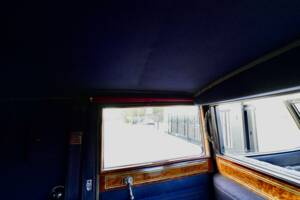 Image 44/50 of Rolls-Royce Phantom III (1938)