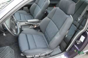 Bild 20/50 von BMW 320i (1994)