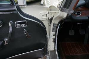 Immagine 36/50 di Mercedes-Benz 280 SE (1968)