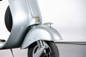 Image 32/45 de Piaggio Vespa 150 (1958)