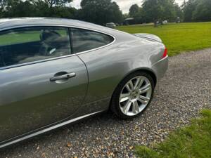 Image 14/46 of Jaguar XKR (2010)