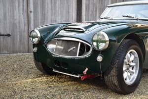 Image 13/29 of Austin-Healey 3000 Mk II (BT7) (1962)