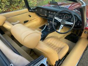 Image 15/50 de Jaguar Type E V12 (1973)