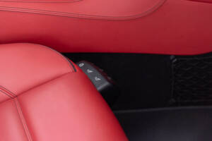 Image 38/48 of Mercedes-Benz SLS AMG Roadster (2012)