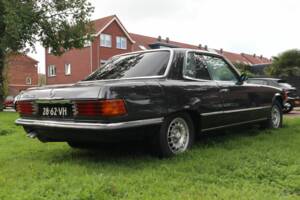 Image 7/8 de Mercedes-Benz 350 SLC (1972)