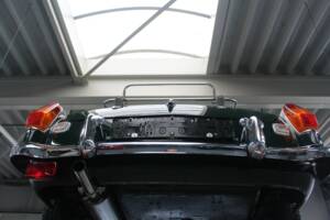 Image 16/50 of MG MGB (1974)