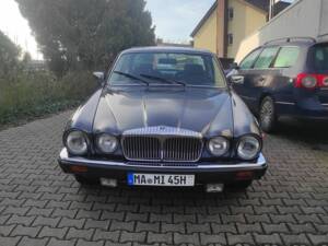 Bild 3/8 von Daimler Double Six (1991)