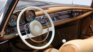 Bild 5/34 von Mercedes-Benz 220 SE b (1963)