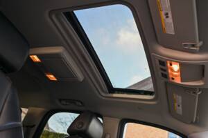 Immagine 15/16 di Cadillac Escalade (2012)