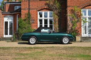 Bild 41/50 von MG RV8 (1995)