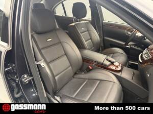 Image 15/15 de Mercedes-Benz S 63 AMG (2008)