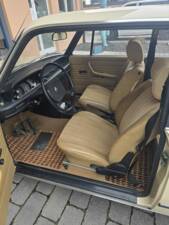 Immagine 6/6 di BMW 1502 (1975)