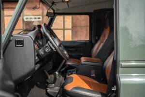 Image 25/42 of Land Rover Defender 90 (2015)