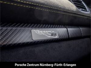Image 49/50 of Porsche 718 Cayman GT4 RS Weissach (2025)