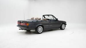 Image 2/15 de BMW 320i (1990)