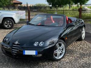 Image 1/4 de Alfa Romeo Spider 2.0 JTS (2003)