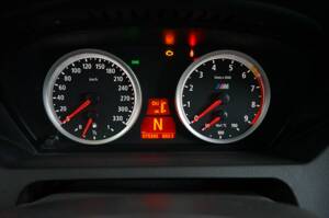 Bild 27/34 von BMW M6 (2008)