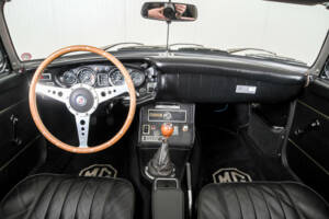 Bild 7/50 von MG MGB (1971)