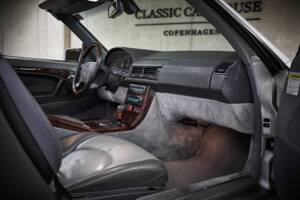 Immagine 61/95 di Mercedes-Benz SL 600 (1998)