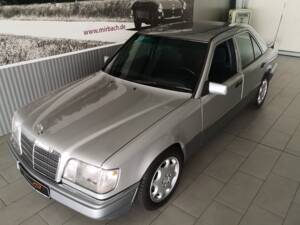 Bild 3/19 von Mercedes-Benz E 420 (1994)