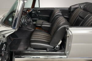 Image 27/45 of Mercedes-Benz 250 SE (1967)
