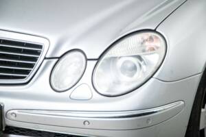 Bild 22/50 von Mercedes-Benz E 200 Kompressor T (2003)