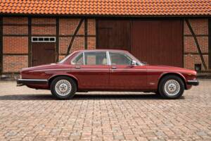 Bild 12/46 von Jaguar XJ 12 (1991)