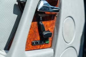 Bild 27/42 von Mercedes-Benz 500 SL (1990)