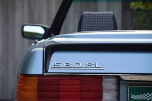 Image 20/47 of Mercedes-Benz 560 SL (1987)